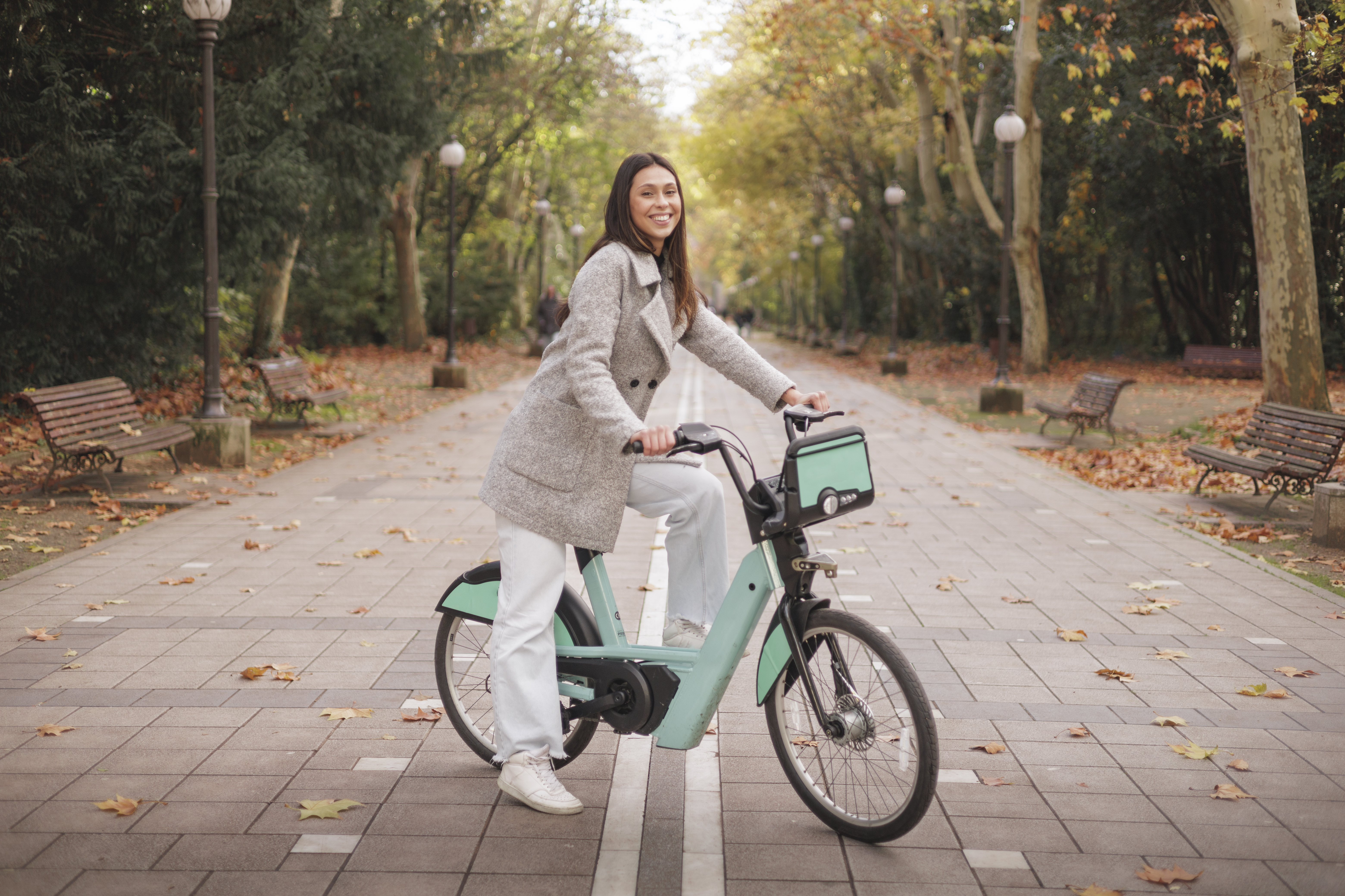 Electric Bikes: The Smart Move for City Commutes and Weekend Adventures